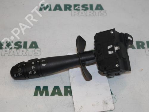 Used Steering column stalk RENAULT CLIO II (BB_, CB_) 1.9 D (B/CB0E, BB0J) (64 hp) 31499673