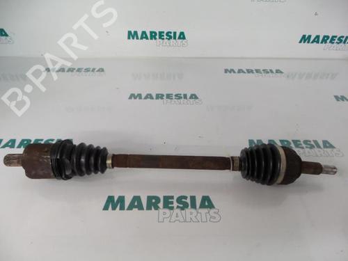 Used Left front driveshaft RENAULT GRAND SCÉNIC II (JM0/1_) 2.0 (135 hp) 31497431