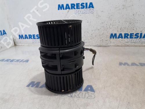 Used Heater blower motor OPEL VIVARO B Van (X82) 1.6 CDTI (05) (125 hp) 31482901