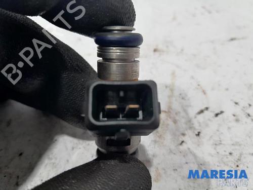 injector-fiat-punto-evo-199_-2008-31436943 main image