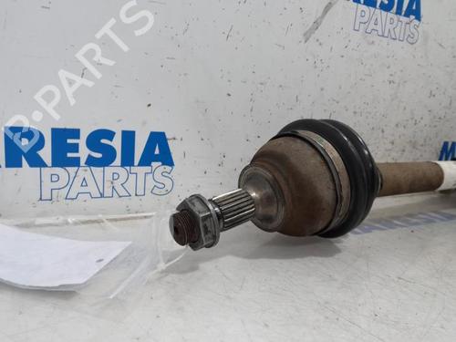Used Right front driveshaft PEUGEOT 5008 (0U_, 0E_) 1.6 HDi (112 hp) 31529132