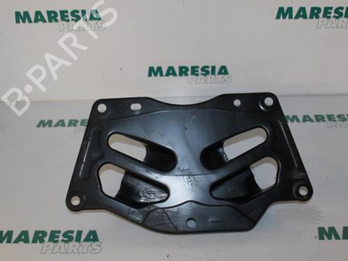 Used Support FIAT DOBLO Cargo (263_) 1.6 D Multijet (263WXD1B, 263WXR1B, 263WXX1B, 263ZXD1B,... (105 hp) 31519724