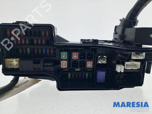 Fuse box PEUGEOT 108 1.0 VTi | BP37524328E1 - Image 5