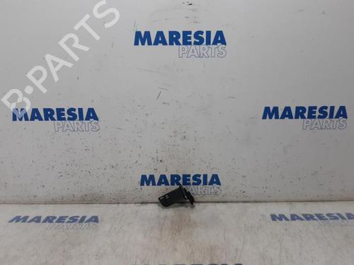 Used Mass air flow sensor PEUGEOT 308 SW II (LC_, LJ_, LR_, LX_, L4_) 1.6 BlueHDi 120 (120 hp) 31437205