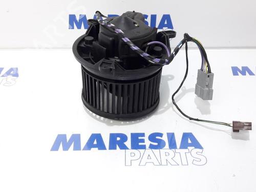 Used Heater blower motor RENAULT MASTER II Van (FD) 2.5 dCi 120 (FD0M, FD0U, FD0W, FD2M, FD2W, FD3M, FD3U,... (115 hp) 31497646