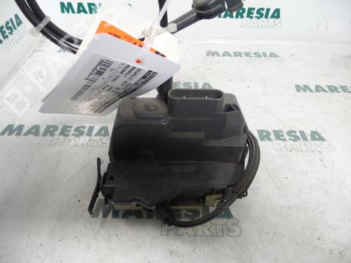 Used Electronic module RENAULT SCÉNIC II (JM0/1_) 1.9 dCi (JM14) (131 hp) 31438131