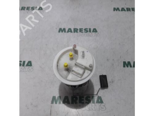 Used Fuel pump LANCIA DELTA III (844_) 1.6 D Multijet (844.AXC11, 844.AXC1A) (120 hp) 31471648