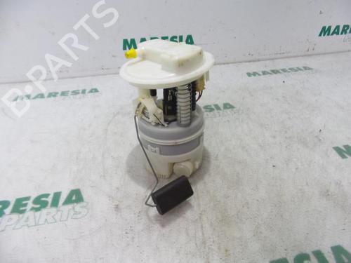 fuel-pump-renault-clio-ii-bb_-cb_-1998-1999-2000-2001-2002-2003-2004-2005-2006-2007-2008-2009-2010-2011-2012-2013-2014-2015-2016-31485829 main image