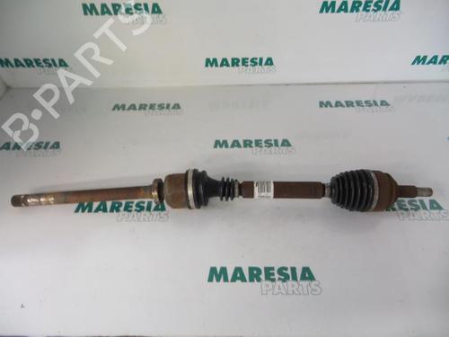 Used Right front driveshaft RENAULT LAGUNA II Grandtour (KG0/1_) 1.9 dCi (KG1V) (130 hp) 31501174