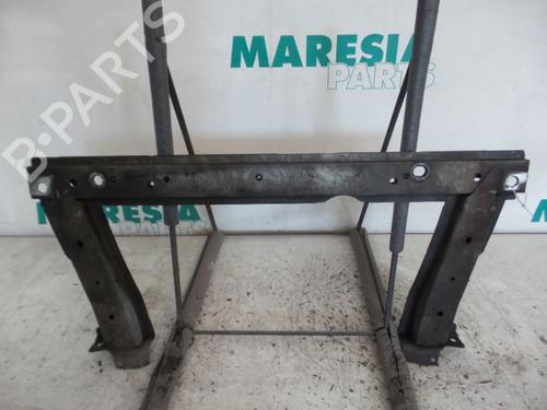 Tværbjælke RENAULT MEGANE II (BM0/1_, CM0/1_) 2.0 16V Turbo (163 hp) 31532389