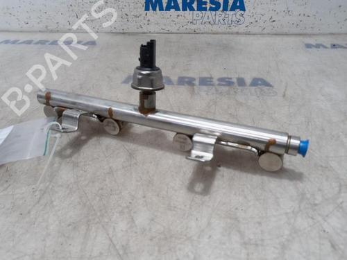 Used Injection rail CITROËN C5 III Break (RW_) 1.6 THP 155 (156 hp) 31438204
