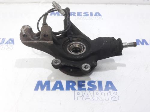 Used Right front steering knuckle PEUGEOT 3008 I MPV (0U_) 1.6 HDi (109 hp) 31501487