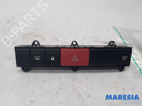 Used Warning switch FIAT DUCATO Van (250_) 115 Multijet 2,0 D (116 hp) 31478183