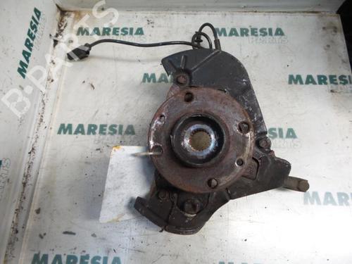 Used Left front steering knuckle FIAT PANDA (169_) 1.2 (169.AXB11, 169.AXB1A) (60 hp) 31498406