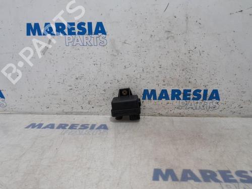 Used Electronic sensor FIAT GRANDE PUNTO (199_) 1.3 D Multijet (84 hp) 31489420