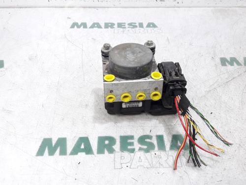 Used ABS pump FIAT 500 (312_) 1.2 (312AXA1A) (69 hp) 31437088