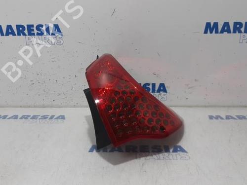Used Right taillight PEUGEOT 3008 I MPV (0U_) 1.6 THP (150 hp) 31401773