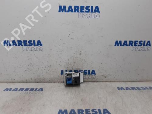 Módulo eletrónico PEUGEOT 308 SW II (LC_, LJ_, LR_, LX_, L4_) 1.6 BlueHDi 120 (120 hp) 31469421