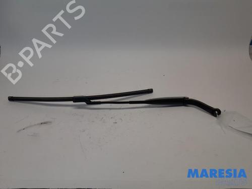 brazo-limpia-delantero-fiat-panda-312_-319_-2012-31409753 main image