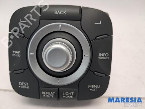 Used Display monitor Display monitor RENAULT MEGANE III Hatchback (BZ0/1_, B3_) 1.4 TCe (BZ0F, BZ1V) (131 hp) 31412266 31412266