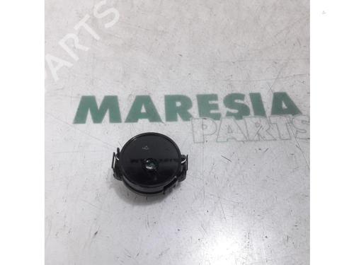 electronic-sensor-renault-clio-iv-grandtour-kh_-2012-2013-2014-2015-2016-2017-2018-2019-2020-2021-31474561 main image