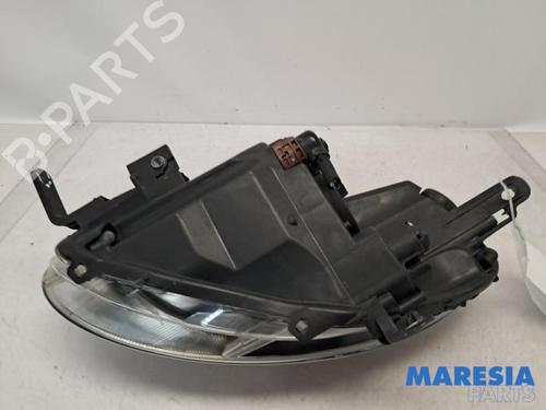 Right headlight FIAT 500L (351_, 352_) 1.4 (199LYF1B) | BP31430165C29 