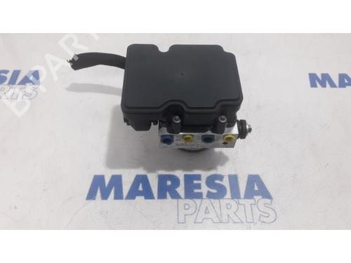 Módulo de ABS RENAULT MASTER III Van (FV) 2.3 dCi 180 FWD (FV04, FV07) (179 hp) 31533197