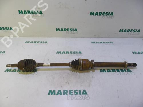 right-front-driveshaft-renault-clio-iii-br01-cr01-2005-2006-2007-2008-2009-2010-2011-2012-2013-2014-31469429 main image
