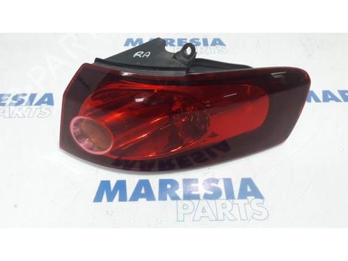 Used Right taillight FIAT CROMA (194_) 2.2 16V (147 hp) 31480832