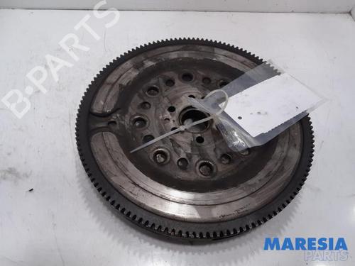 Used Flywheel PEUGEOT 308 II (LB_, LP_, LW_, LH_, L3_) 1.2 THP 110 (110 hp) 31500831