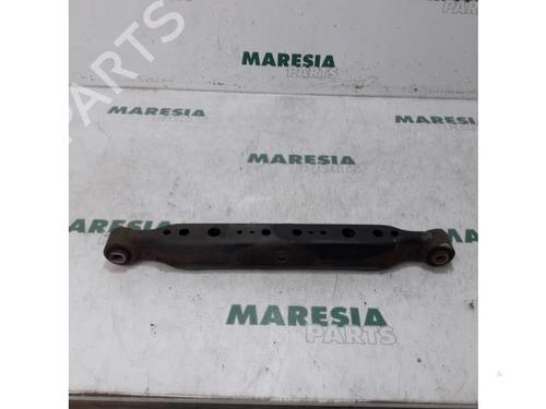 Venstre bagtil bærearm RENAULT KOLEOS I (HY_) 2.5 (HY0C, HY0N) (171 hp) 31410470