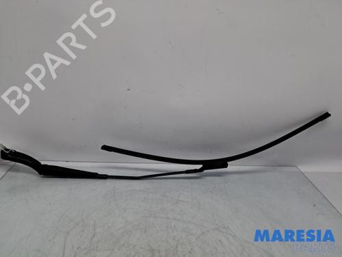 Used Front windshield wiper arm OPEL GRANDLAND / GRANDLAND X (A18, P1UO) 1.2 (75) (131 hp) 31414759