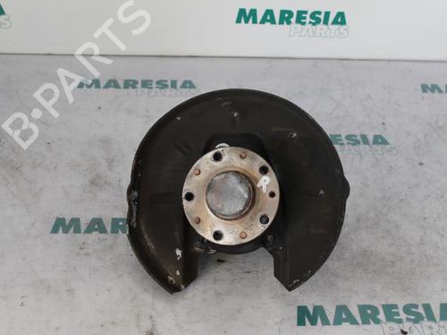 Used Right rear steering knuckle ALFA ROMEO 166 (936_) 2.4 JTD (936AXA00, 936A3B00) (150 hp) 31497239