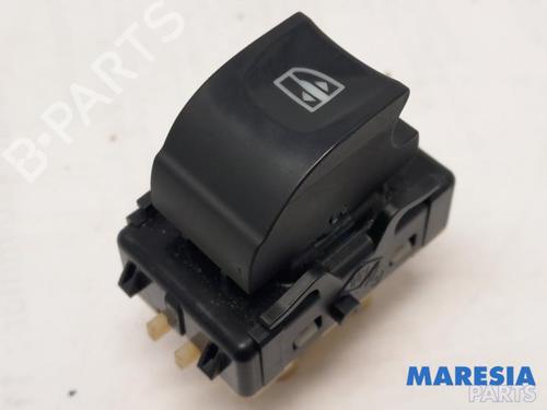 right-front-window-switch-renault-clio-iv-grandtour-kh_-2012-2013-2014-2015-2016-2017-2018-2019-2020-2021-31417119 main image