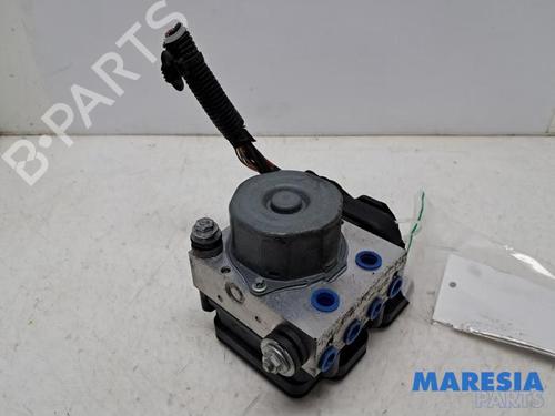 Módulo de ABS RENAULT CAPTUR I (J5_, H5_) 0.9 TCe 90 (90 hp) 31528183