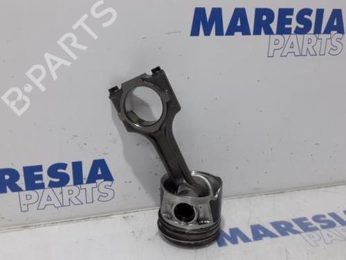 other-alfa-romeo-giulietta-940_-2010-2011-2012-2013-2014-2015-2016-2017-2018-2019-2020-31408825 main image