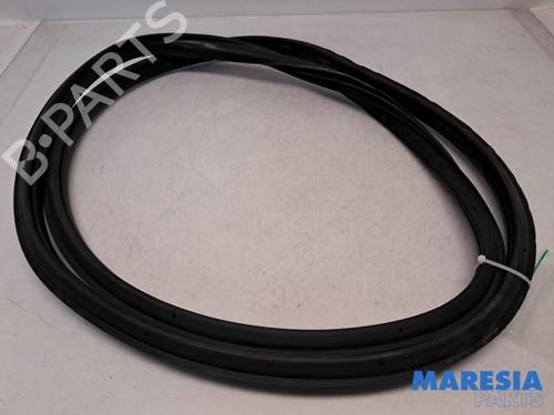 rubber-door-seal-alfa-romeo-giulietta-940_-2010-2011-2012-2013-2014-2015-2016-2017-2018-2019-2020-31436241 main image