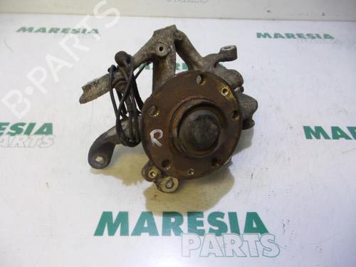 Used Right rear steering knuckle PEUGEOT 407 SW (6E_, 6D_) 2.0 HDi 135 (136 hp) 31531638