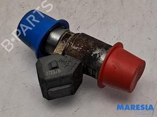 Used Injector Injector RENAULT KANGOO / GRAND KANGOO II (KW0/1_) 1.6 16V FLEX (KW01) (106 hp) 31486594 31486594