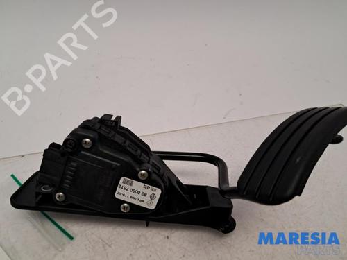 Used Pedal RENAULT ESPACE IV (JK0/1_) 2.0 Turbo (JK0A, JK0B, JK0N) (163 hp) 31516646