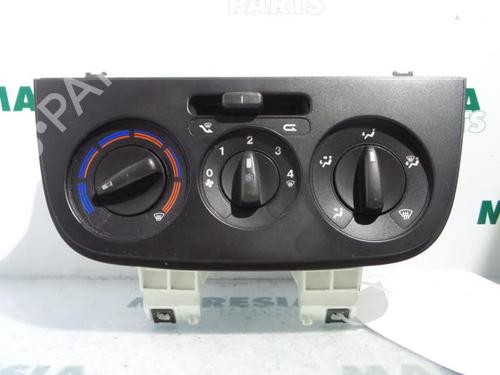 Used Climate control FIAT FIORINO Box Body/MPV (225_) 1.3 D Multijet (225BXD1A, 225BXB1A, 225BXB11) (75 hp) 31497799