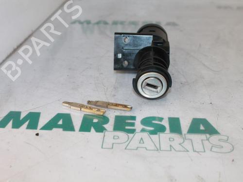 Used Ignition barrel FIAT STILO (192_) 1.2 16V (192_XA1B) (80 hp) 31407416