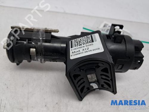 Used Ignition barrel FIAT 500 (312_) 1.2 (312AXA1A) (69 hp) 31442095