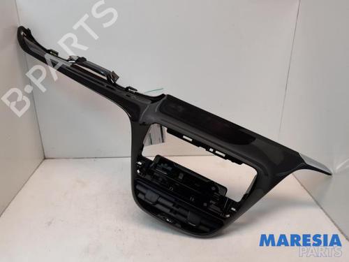 Used Air vent PEUGEOT 208 I (CA_, CC_) 1.4 VTi (95 hp) 31459421