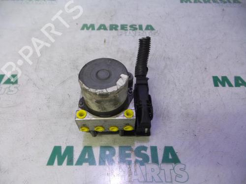 Used ABS pump PEUGEOT EXPERT Van (VF3A_, VF3U_, VF3X_) 1.6 HDi 90 16V (90 hp) 31455283