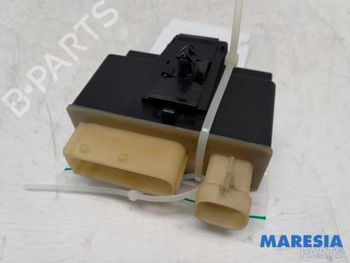 Used Electronic sensor Electronic sensor PEUGEOT 308 SW II (LC_, LJ_, LR_, LX_, L4_) 1.6 BlueHDi 120 (120 hp) 31489372 31489372