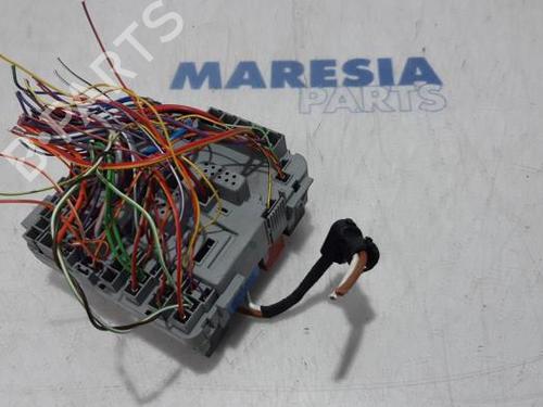 Used Fuse box OPEL COMBO Box Body/MPV (X12) 1.4 (B05) (95 hp) 31483841