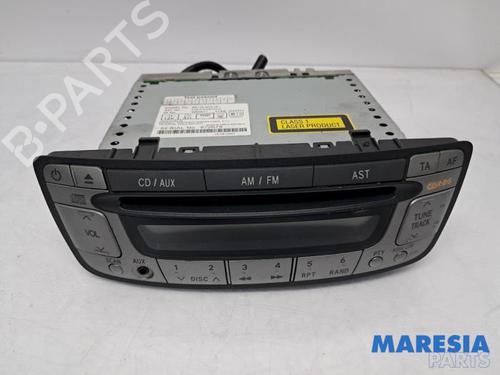 Bilradio PEUGEOT 107 (PM_, PN_) 1.0 (68 hp) 31390428