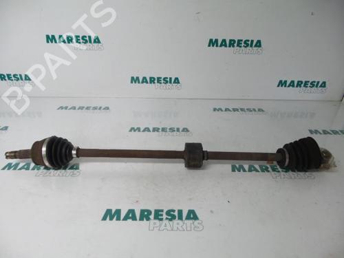 Used Right front driveshaft FIAT MAREA Weekend (185_) 1.6 100 16V (103 hp) 31530682