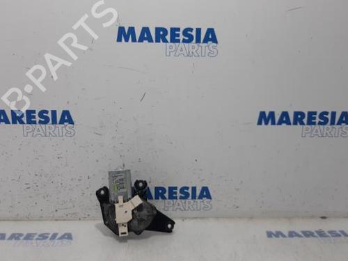 Used Rear wiper motor RENAULT CLIO III (BR0/1, CR0/1) 1.2 16V (BR02, BR0J, BR11, CR02, CR0J, CR11) (75 hp) 31514282
